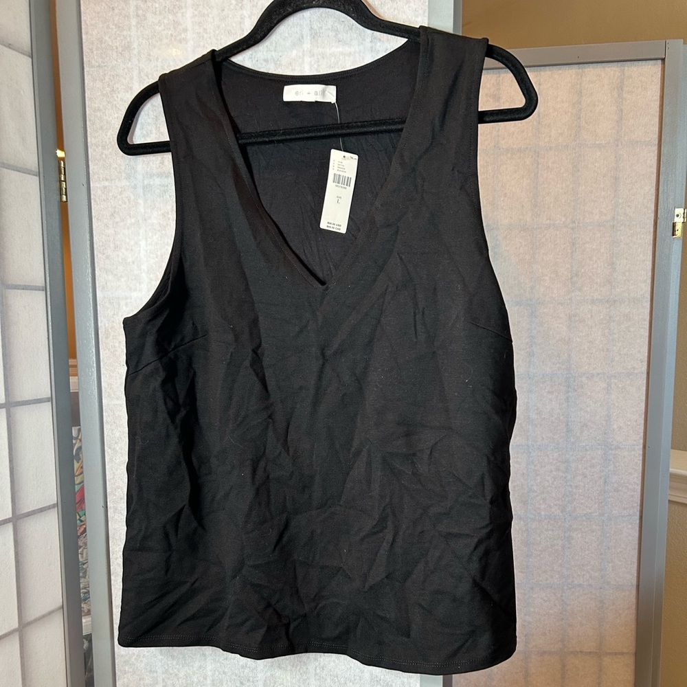 NWT Anthropologie Eri + Ali black lined sleeveless V-neck top